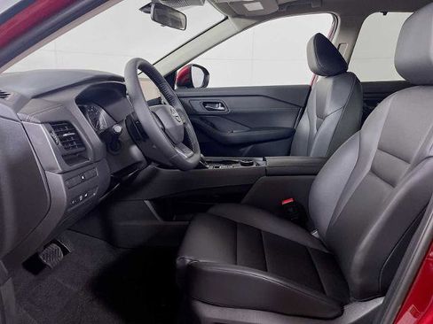 Certified 2026 Nissan Rogue SV w/ SV Premium Package image 18