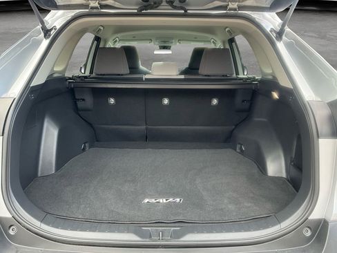 Used 2024 Toyota RAV4 XLE image 17