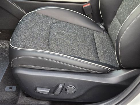 New 2025 Kia K4 GT-Line image 17