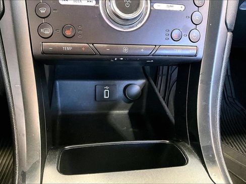 Used 2017 Ford Fusion Titanium FWD image 16