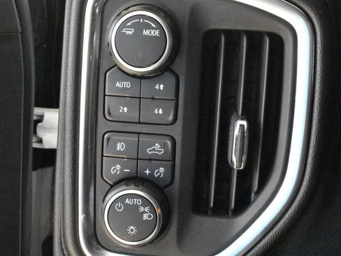 Certified 2022 Chevrolet Silverado 1500 RST image 15