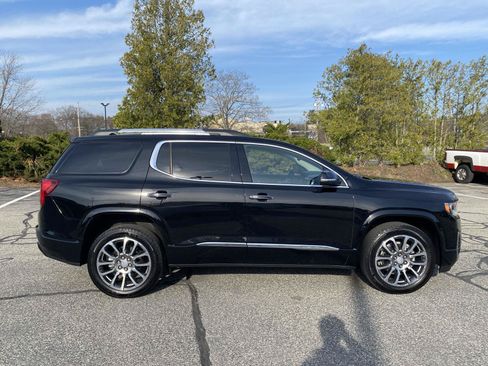 Used 2023 GMC Acadia Denali w/ Denali Technology Package AWD/4WD image 8
