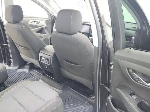 Used 2018 Chevrolet Traverse LT FWD image 19