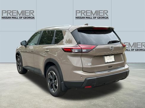 New 2025 Nissan Rogue SV w/ SV Premium Package FWD image 6