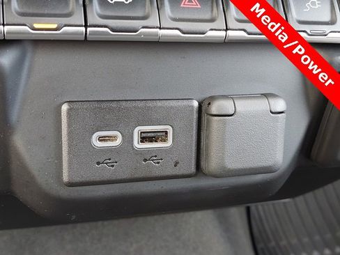 Used 2022 Chevrolet Silverado 1500 Custom image 21