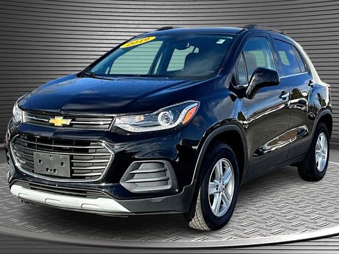 Used 2019 Chevrolet Trax LT w/ LT Convenience Package image 3