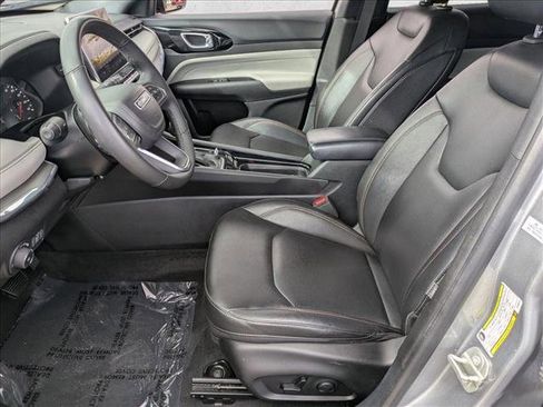 Used 2024 Jeep Compass Limited image 14