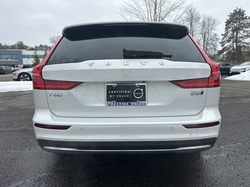Certified 2025 Volvo V60 B5 Cross Country Plus image 7