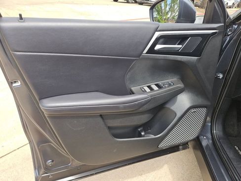 Used 2025 Mitsubishi Outlander SE AWD/4WD image 14