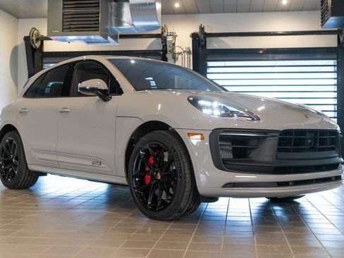 Certified 2025 Porsche Macan GTS AWD/4WD image 7