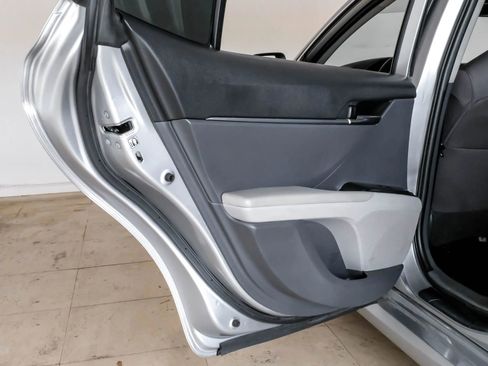 Used 2019 Toyota Camry LE FWD image 46