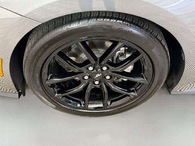 Used 2025 Ford Mustang Premium RWD image 30