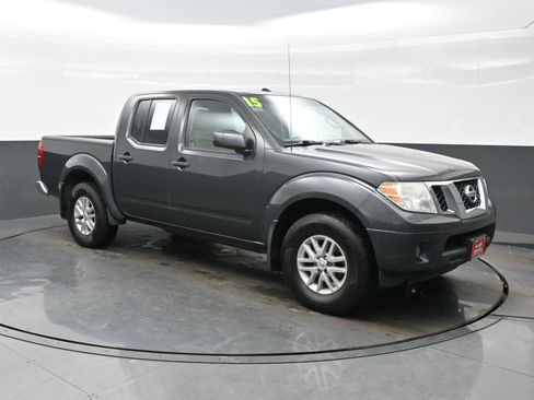 Used 2015 Nissan Frontier SV w/ SV Value Truck Package image 8