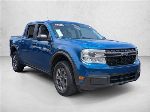 Used 2023 Ford Maverick XLT FWD image 3