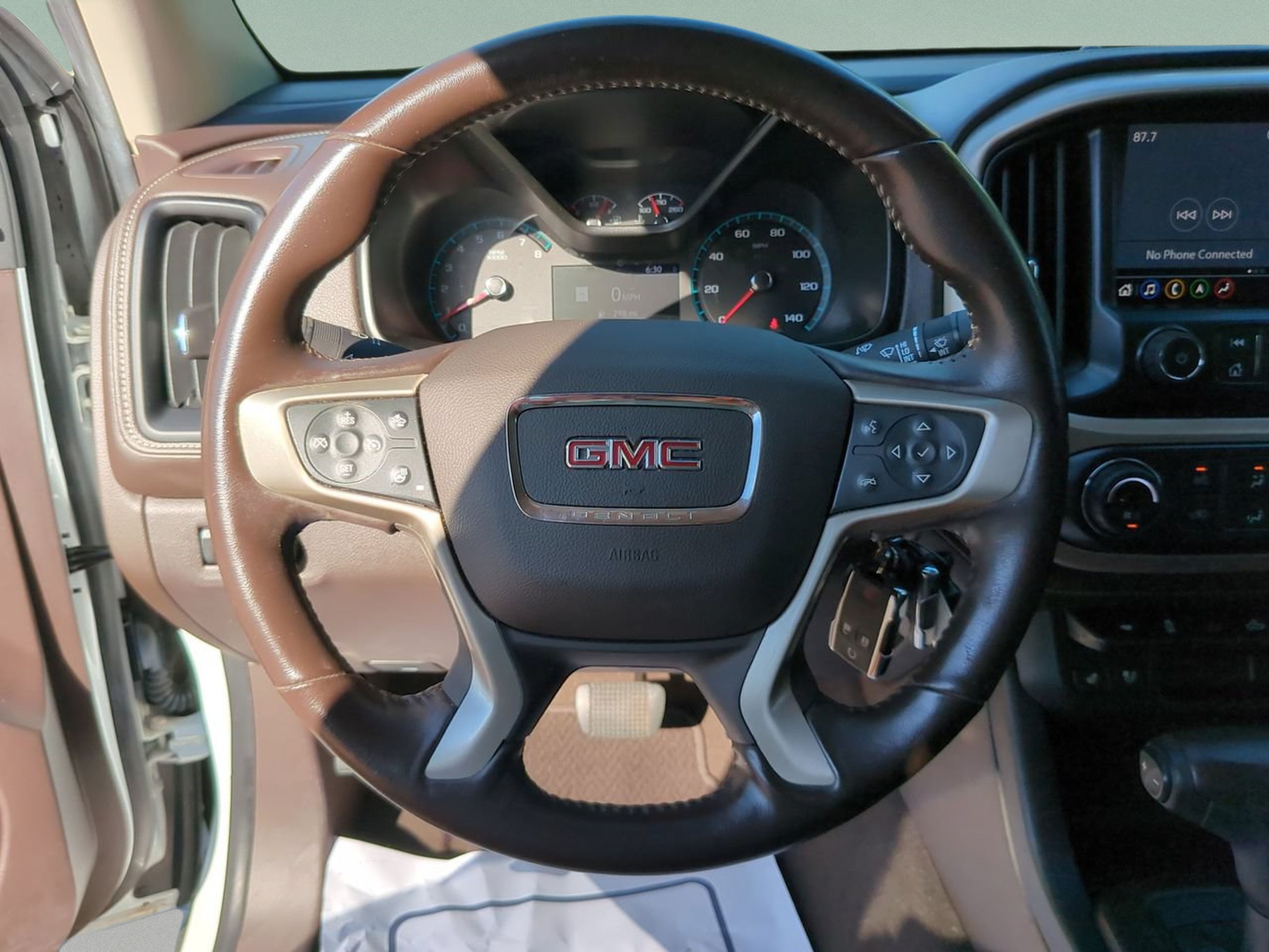 Used 2021 GMC Canyon Denali RWD image 11