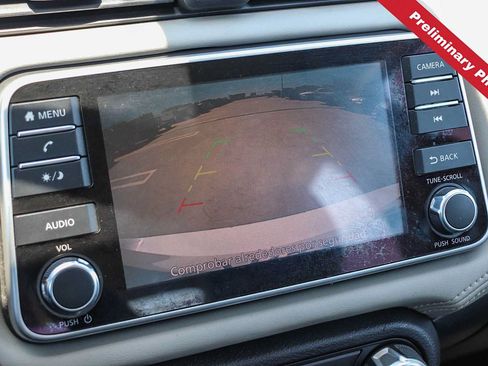 Used 2020 Nissan Versa SV FWD image 20