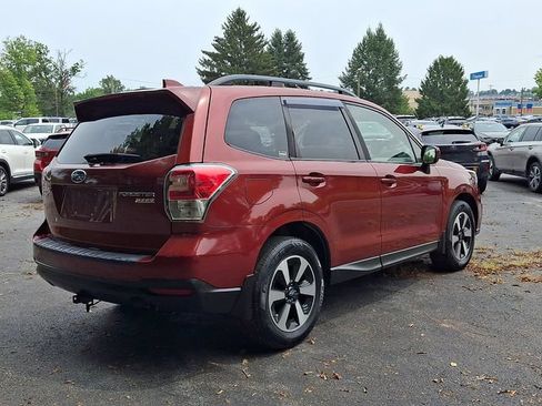 Used 2017 Subaru Forester 2.5i Premium AWD/4WD image 9