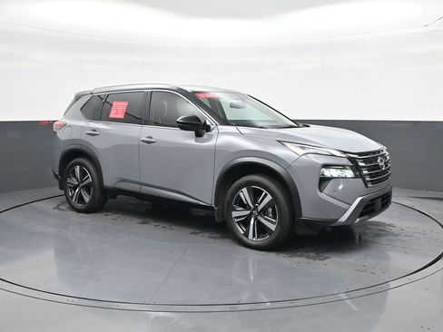 Used 2025 Nissan Rogue SL w/ SL Premium Package image 1