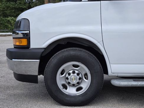 Used 2024 Chevrolet Express 2500 w/ Driver Convenience Package RWD image 8
