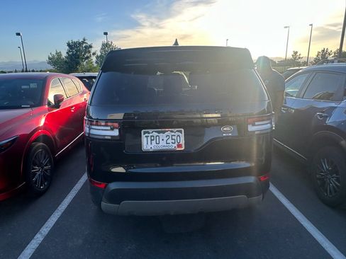 Used 2017 Land Rover Discovery SE AWD/4WD image 6