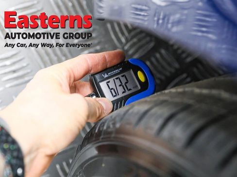 Used 2020 Tesla Model 3 Standard Range Plus image 23