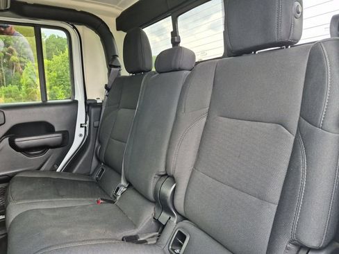 Used 2021 Jeep Gladiator Sport w/ Trailer Tow Package AWD/4WD image 28