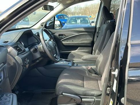 Used 2023 Honda Ridgeline Sport image 9