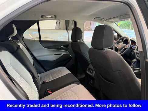 Used 2022 Chevrolet Equinox LS w/ LS Convenience Package FWD image 15