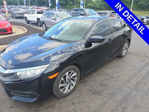 Used 2018 Honda Civic EX image 3