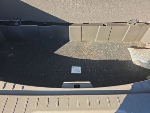 Used 2014 Chevrolet Traverse LTZ image 16