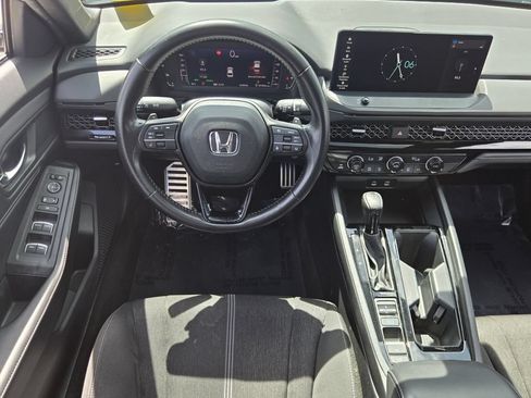Used 2023 Honda Accord Sport image 12