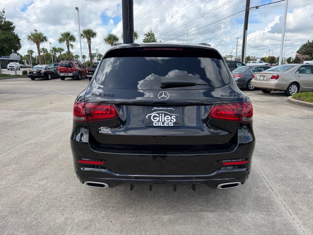 Used 2022 Mercedes-Benz GLC 300 4MATIC image 4