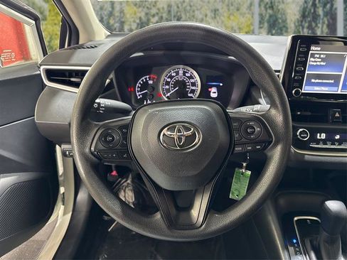 Used 2021 Toyota Corolla LE w/ Carpet Mat Package (TMS) FWD image 18