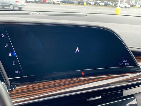 Certified 2023 Cadillac Escalade ESV Luxury image 16