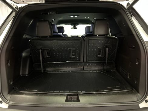 Used 2023 Chevrolet Traverse LT w/ LPO, Floor Liner Package AWD/4WD image 24