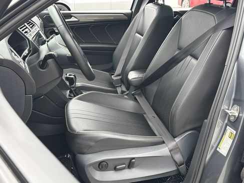 Used 2023 Volkswagen Tiguan SE R-Line FWD image 16