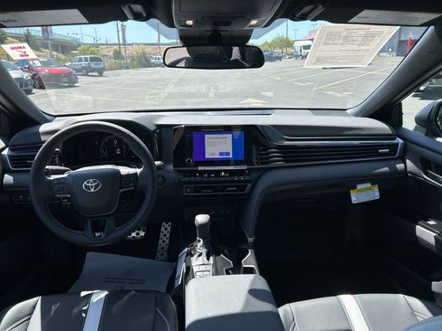 Used 2026 Toyota Camry SE image 5