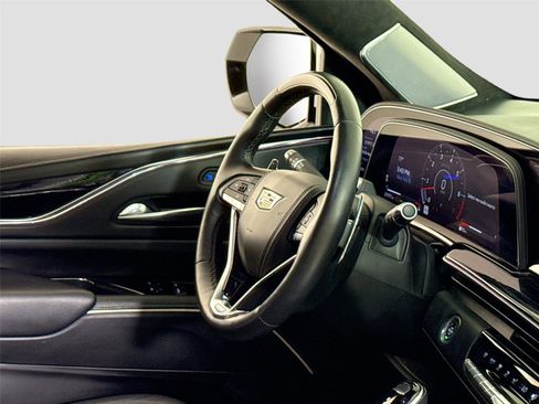 Used 2024 Cadillac Escalade V w/ LPO, ONYX Package image 37