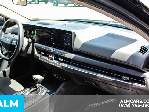 Used 2025 Kia K4 FWD image 23