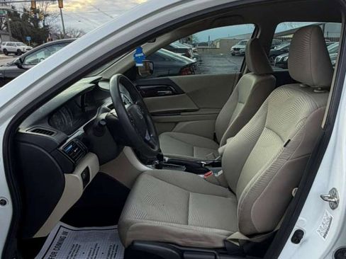 Used 2017 Honda Accord LX image 13