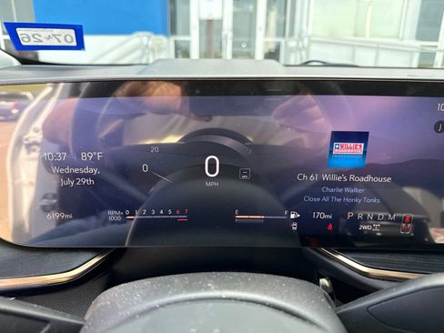 Used 2024 Buick Envision Avenir AWD/4WD image 23