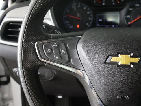 Used 2019 Chevrolet Equinox LS AWD/4WD image 36