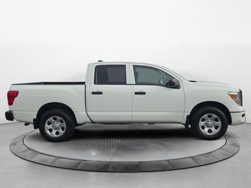 Used 2022 Nissan Titan S w/ S Utility Package image 6