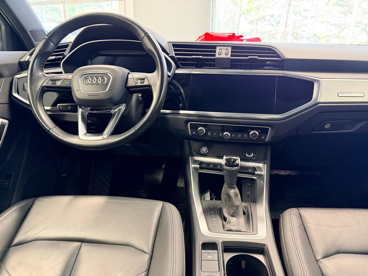 Used 2020 Audi Q3 2.0T Premium w/ Convenience Package AWD/4WD image 33