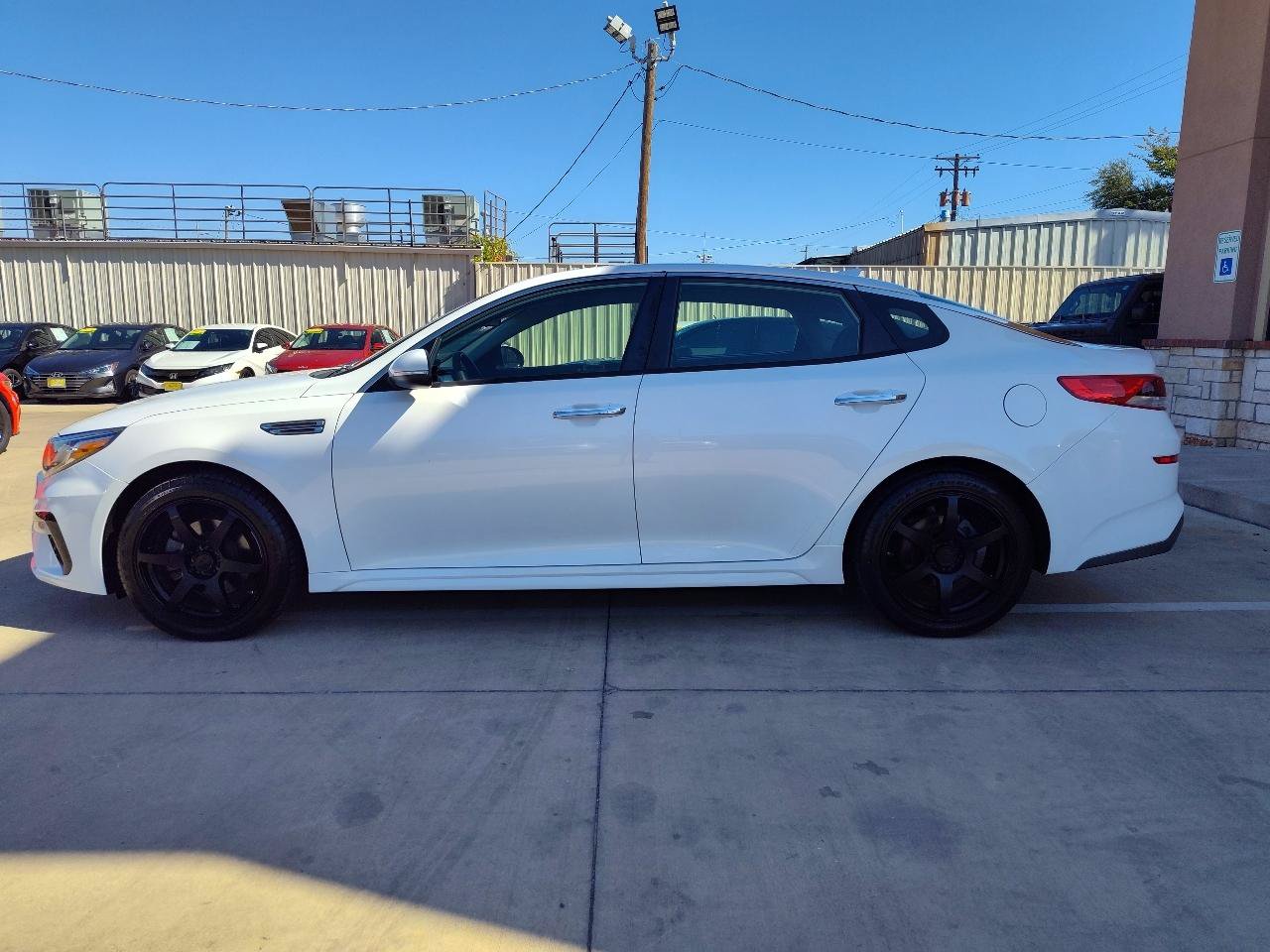 Used 2019 Kia Optima LX FWD image 7