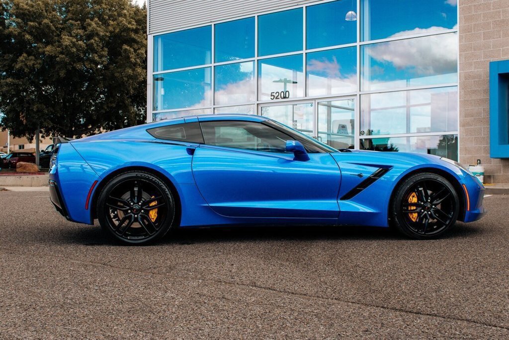 Used 2019 Chevrolet Corvette Stingray Coupe w/ Battery Protection Package RWD image 8