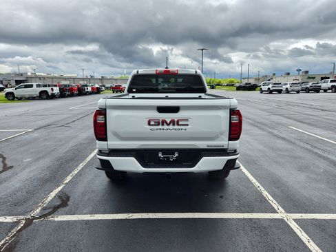 New 2025 GMC Canyon Elevation image 4