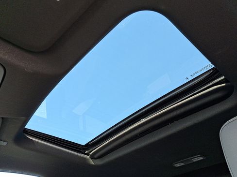 Certified 2024 Chevrolet Silverado 1500 ZR2 w/ Technology Package image 15