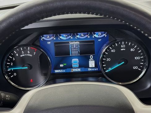 Used 2022 Ford Expedition XLT image 15