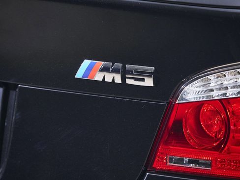 Used 2008 BMW M5 image 38